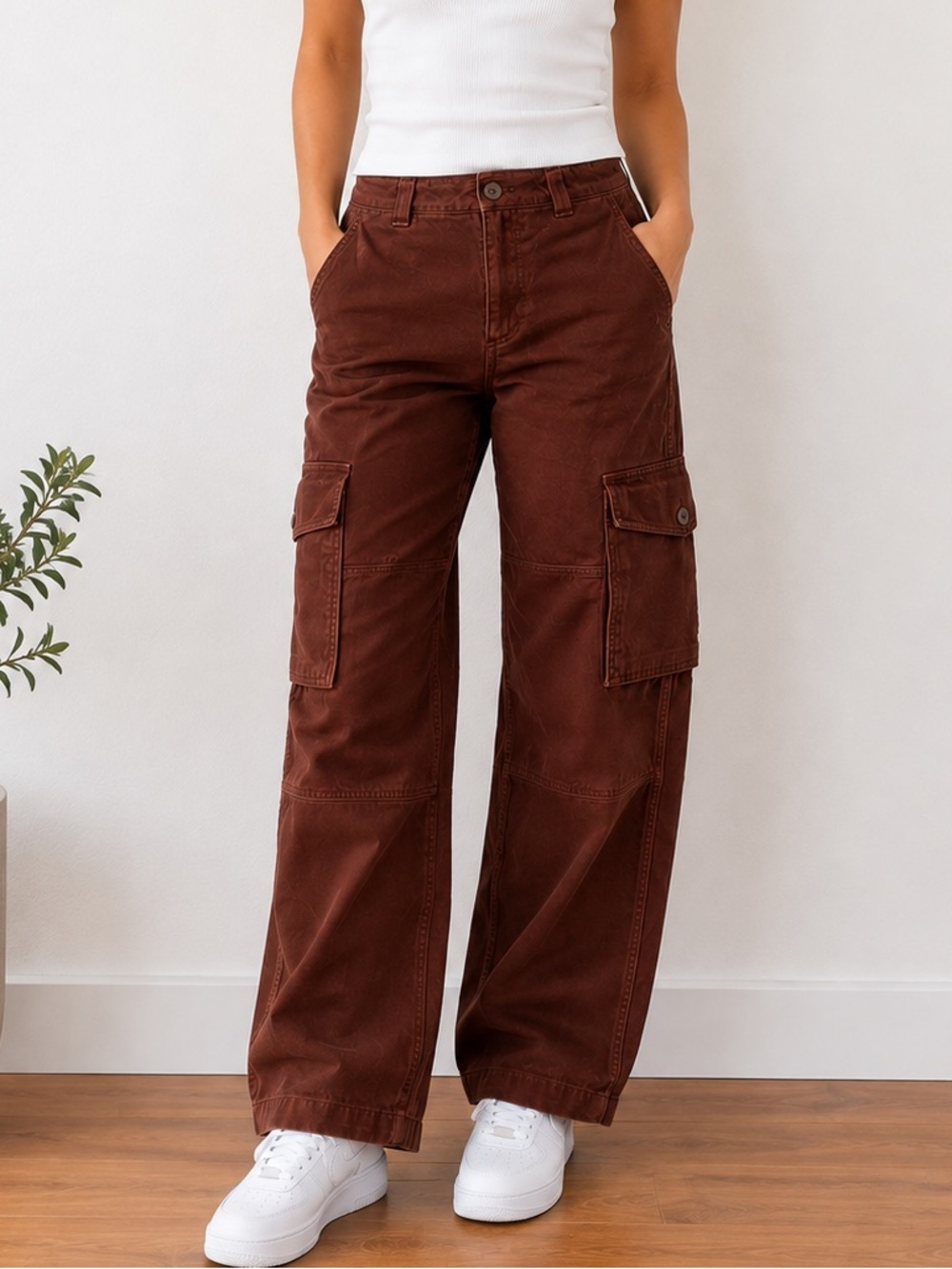 Aritzia TNA Cargo Jeans, Wide Leg Utility Style! Size 2